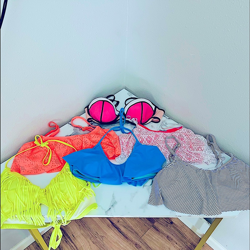 ❌sold❌ 💕Bikini top bundle VS/Target